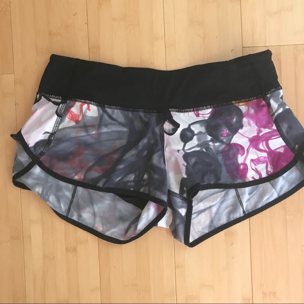 Lululemon Unicorn Tears Speed Shorts 6 EUC